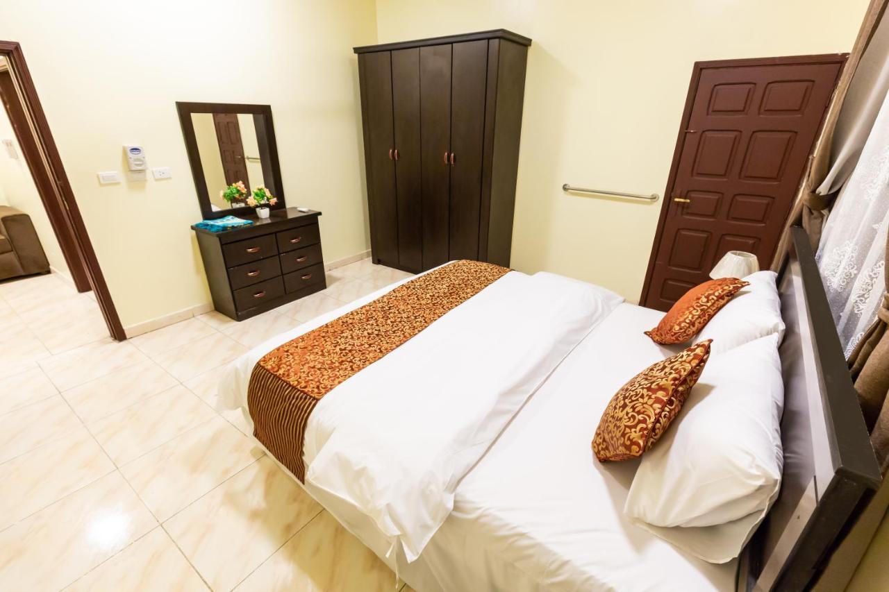 Al Eairy Furnished Apartments - Al Bahah 4 外观 照片
